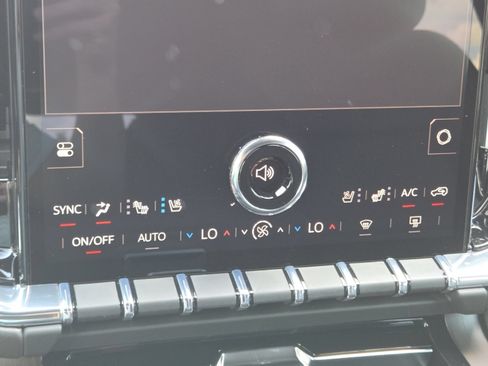New 2026 GMC Yukon Denali w/ Denali Reserve Package AWD/4WD image 38