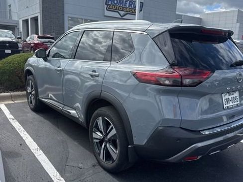 Used 2022 Nissan Rogue SL w/ SL Premium Package FWD image 3
