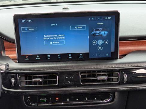 Used 2021 Lincoln Nautilus Reserve image 20