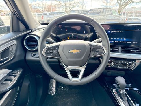 New 2026 Chevrolet Trax LT w/ Driver Confidence Package FWD image 15
