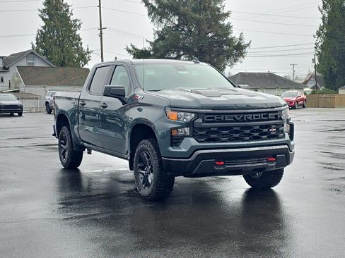 Used 2026 Chevrolet Silverado 1500 Custom Trail Boss AWD/4WD image 2
