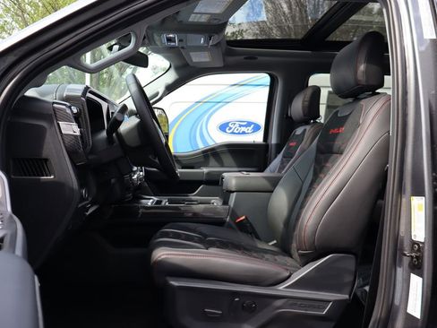 New 2026 Ford F250 Lariat w/ Black Appearance Package AWD/4WD image 34
