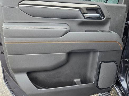 Used 2025 GMC Sierra 2500 AT4 w/ Technology Package image 41