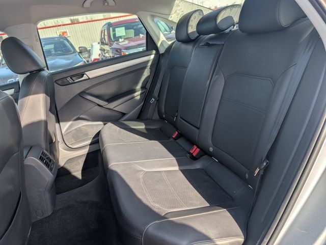 Used 2013 Volkswagen Passat 2.5 SE FWD image 15