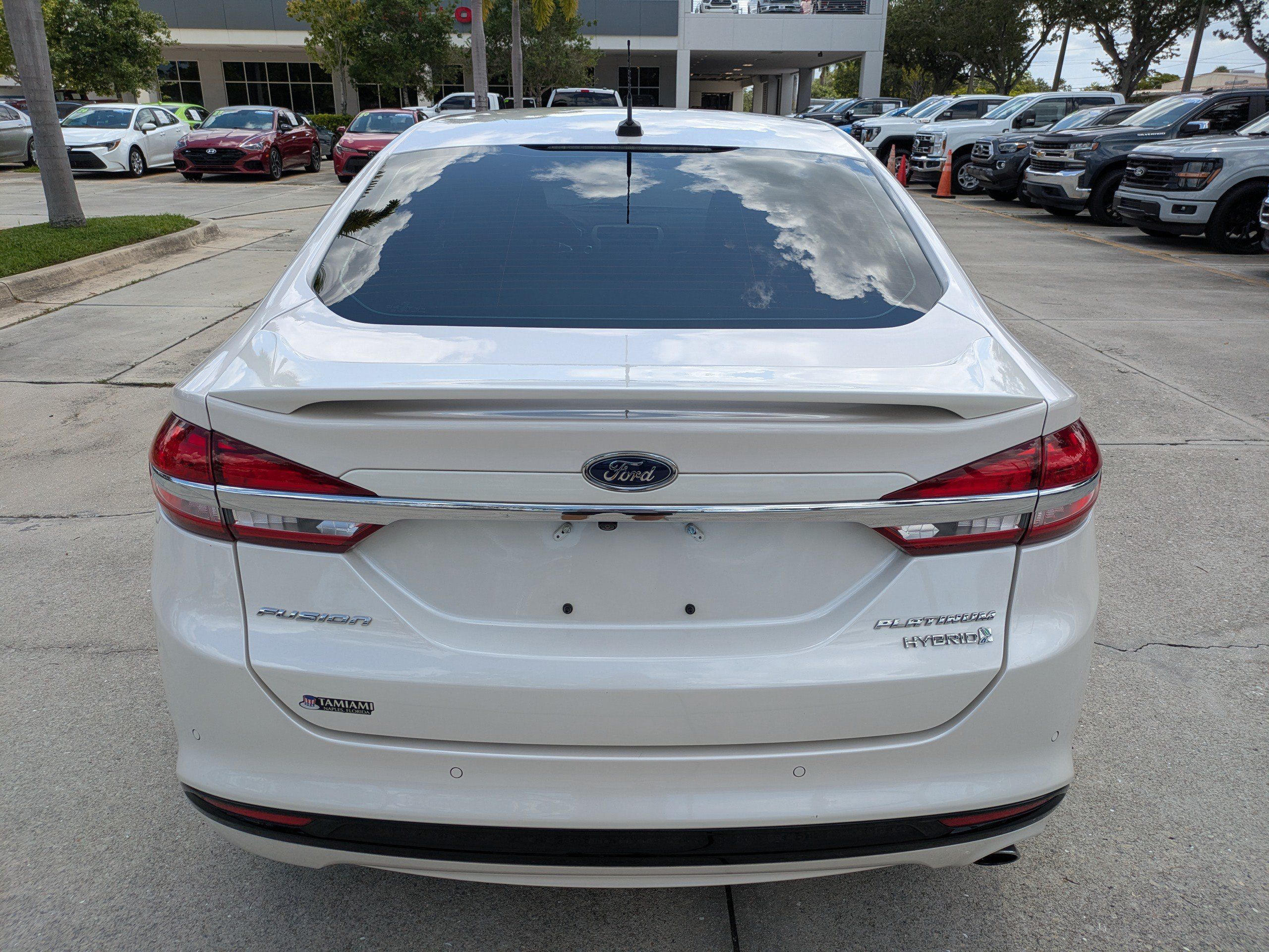 Used 2017 Ford Fusion Platinum FWD image 5