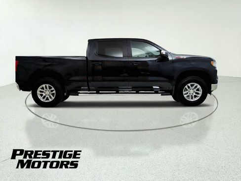 Used 2024 Chevrolet Silverado 1500 LT w/ Z71 Off-Road Package AWD/4WD image 9