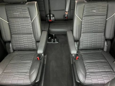Used 2024 Cadillac Escalade ESV Sport Platinum w/ LPO, ONYX Package AWD/4WD image 12