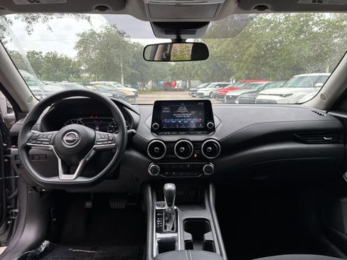 Used 2025 Nissan Sentra SV FWD image 31