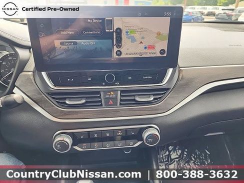 Certified 2023 Nissan Altima 2.5 SV w/ SV Premium Package FWD image 14