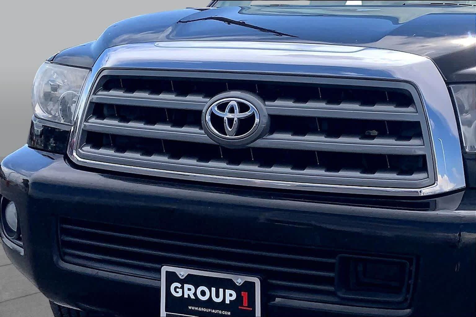 Used 2014 Toyota Sequoia Platinum AWD/4WD image 30