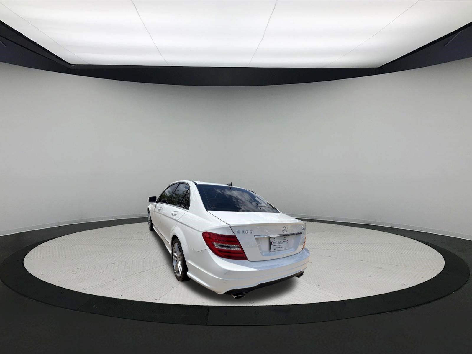 Used 2014 Mercedes-Benz C 300 4MATIC Sedan image 5