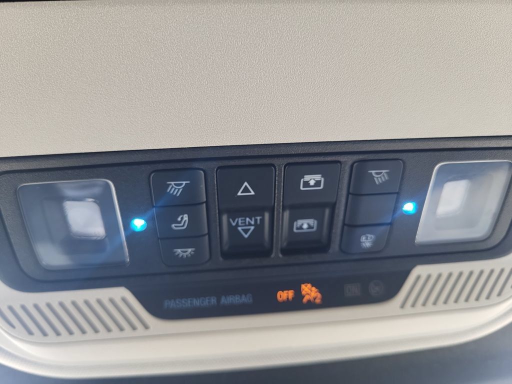 Used 2025 Ford Expedition Active RWD image 20