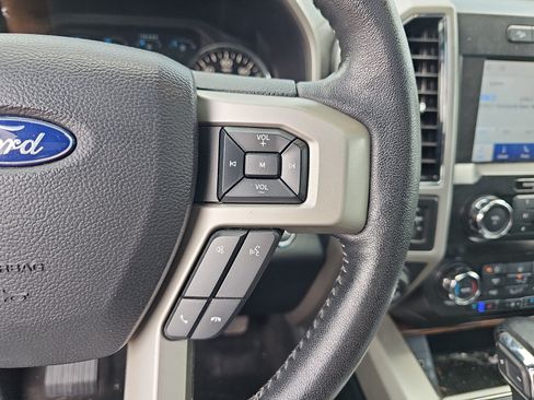Used 2019 Ford F150 Lariat AWD/4WD image 14