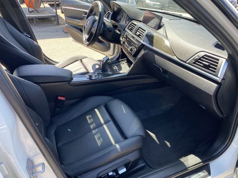 Used 2018 BMW 340i Sedan RWD image 21