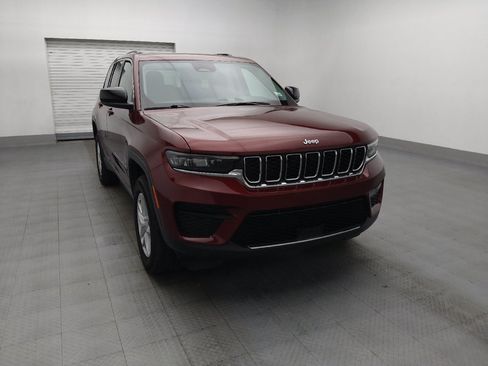 Used 2023 Jeep Grand Cherokee Laredo X RWD image 14