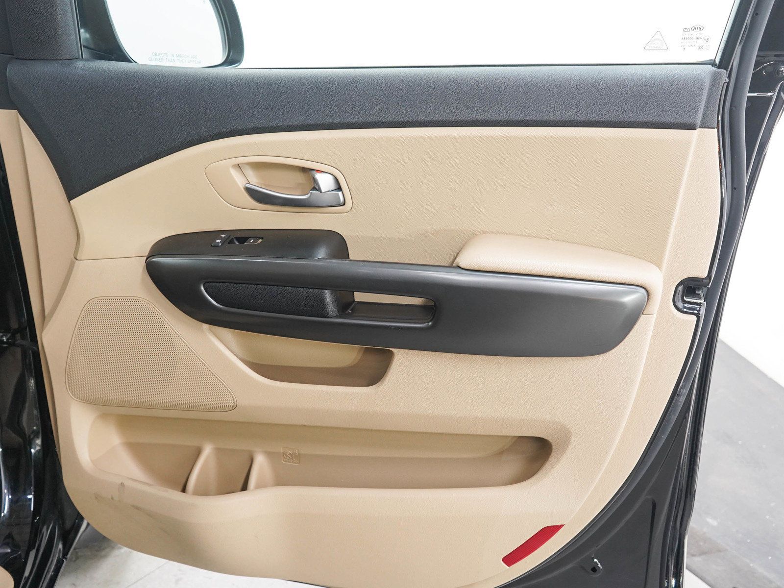 Used 2019 Kia Sedona EX FWD image 11