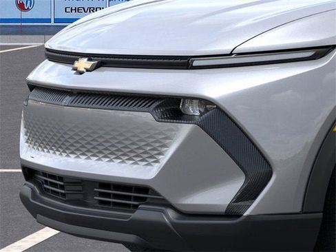 New 2026 Chevrolet Equinox EV LT image 13
