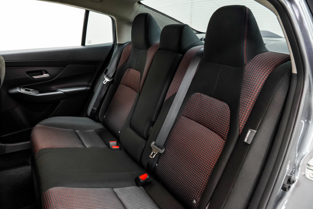 Used 2026 Nissan Sentra SR w/ Floor Mat Package FWD image 18