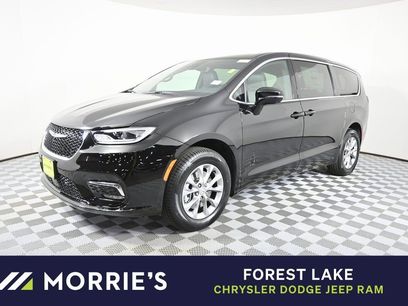 New 2026 Chrysler Pacifica Select