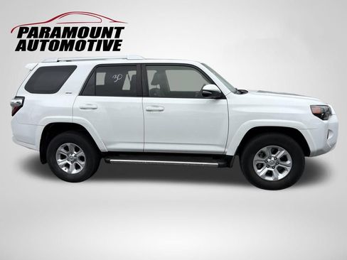 Used 2018 Toyota 4Runner SR5 Premium RWD image 2
