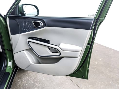 Used 2023 Kia Soul EX image 25