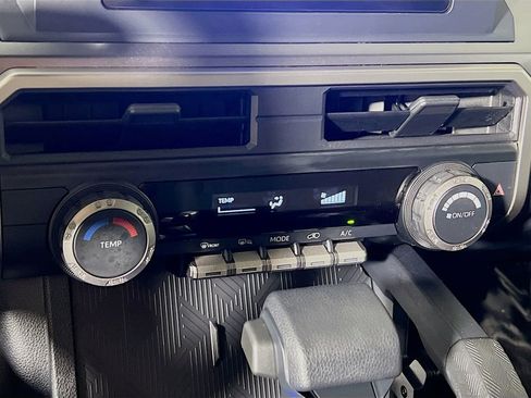 Certified 2025 Toyota 4Runner SR5 AWD/4WD image 15