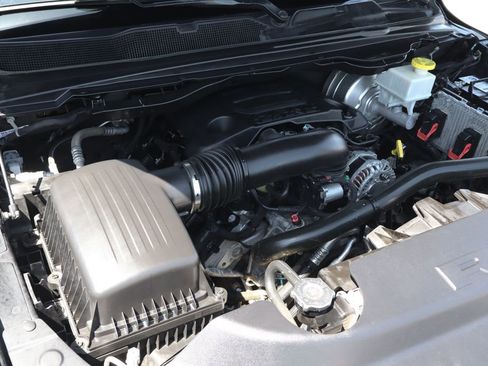 Used 2021 RAM 1500 Laramie AWD/4WD image 11