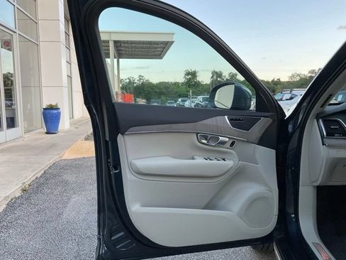Certified 2024 Volvo XC90 B6 Plus w/ Protection Package Premier AWD/4WD image 10