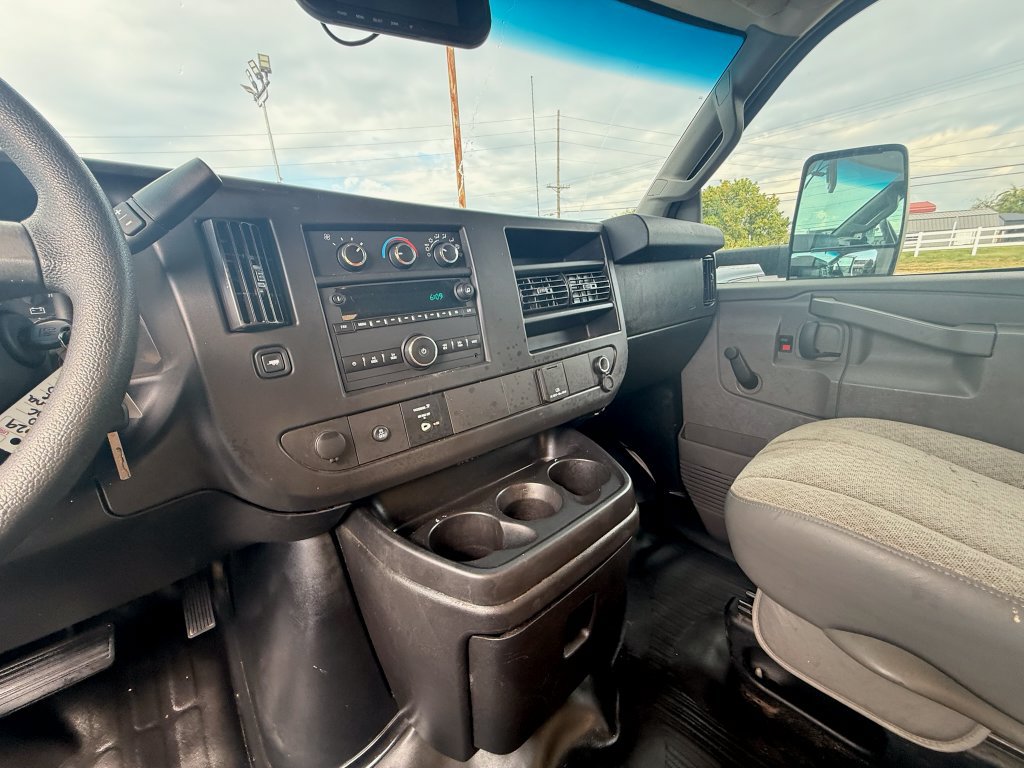 Used 2020 GMC Savana 3500 Extended w/ Driver Convenience Package RWD image 14