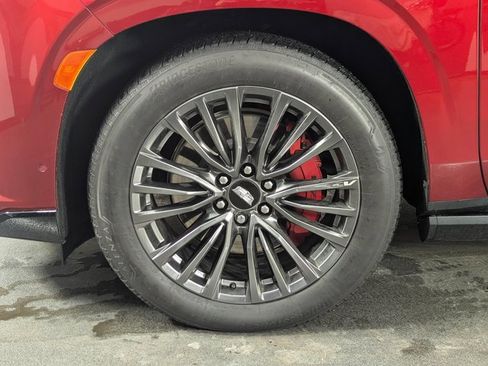 Used 2024 Cadillac Escalade V image 10