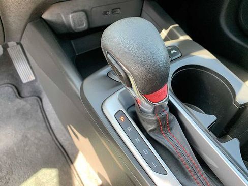 New 2024 Chevrolet Trax RS w/ Sunroof Package FWD image 15
