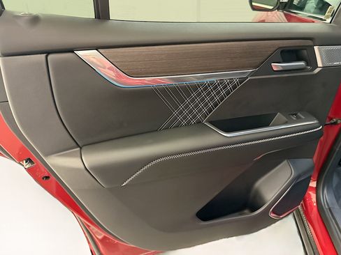 Used 2025 GMC Acadia Denali w/ Super Cruise Package image 28