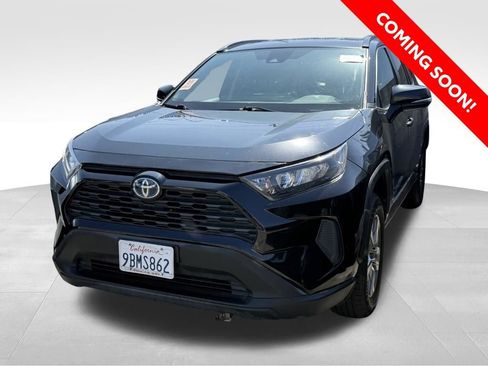 Used 2022 Toyota RAV4 LE image 1