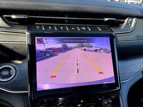 Used 2023 Jeep Grand Cherokee L Limited image 14