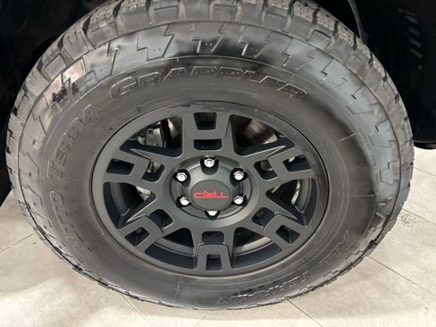 Used 2023 Toyota 4Runner SR5 Premium w/ Moonroof Package image 9