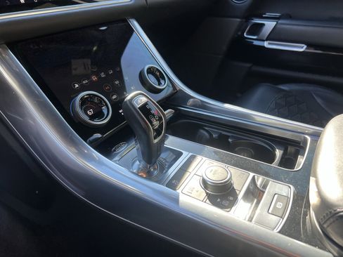 Used 2020 Land Rover Range Rover Sport SVR image 26