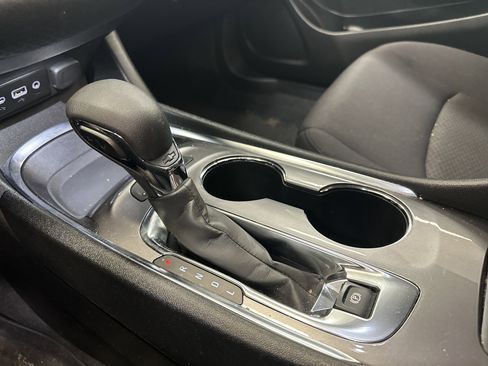 Used 2022 Chevrolet Malibu LT image 20