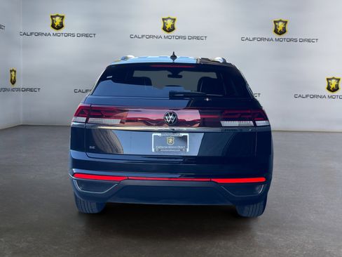 Used 2024 Volkswagen Atlas Cross Sport SE image 4