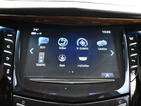 Used 2019 Cadillac Escalade Luxury image 18