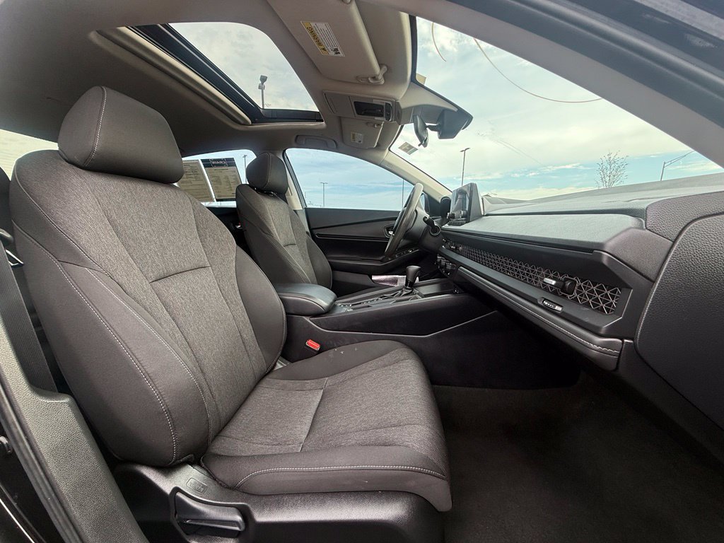 Used 2023 Honda Accord EX image 27