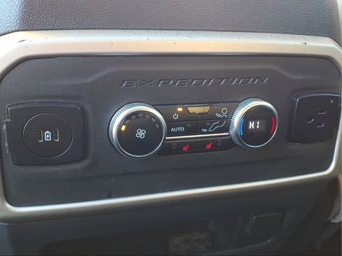 Used 2024 Ford Expedition Max Limited image 29