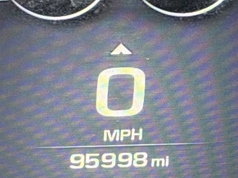 Used 2016 GMC Yukon XL Denali w/ Open Road Package image 9