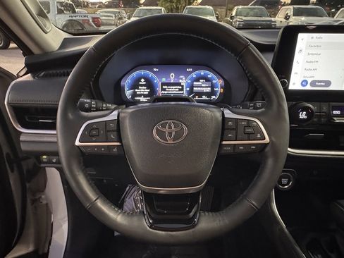 Used 2024 Toyota Grand Highlander Platinum image 23