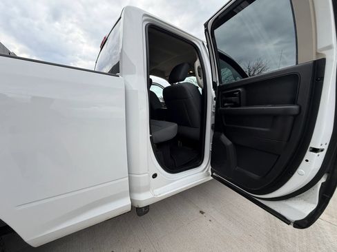 Used 2019 RAM 1500 Express AWD/4WD image 26