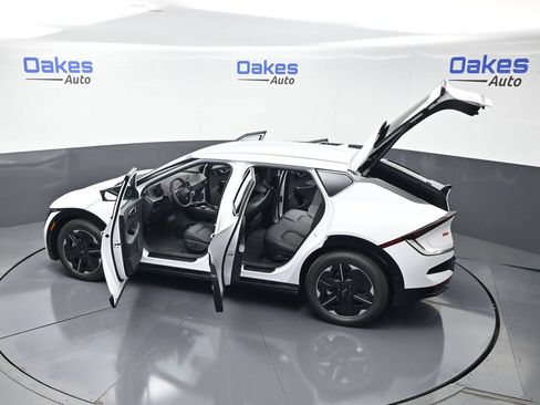 New 2026 Kia EV6 Wind AWD/4WD image 59