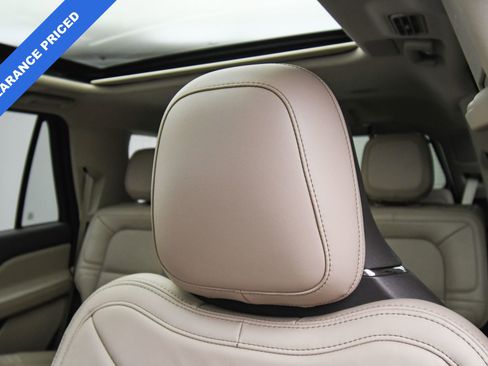 Used 2022 Lincoln Navigator Reserve image 59
