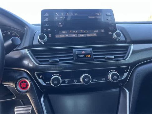 Used 2018 Honda Accord Sport image 18