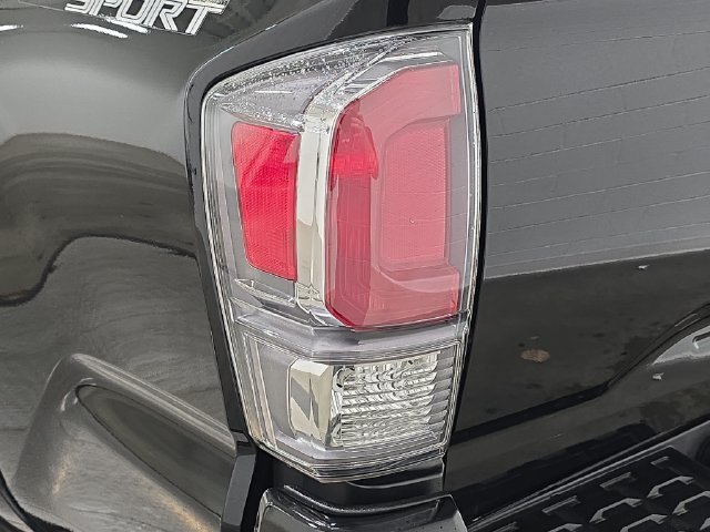 Certified 2023 Toyota Tacoma TRD Sport AWD/4WD image 28