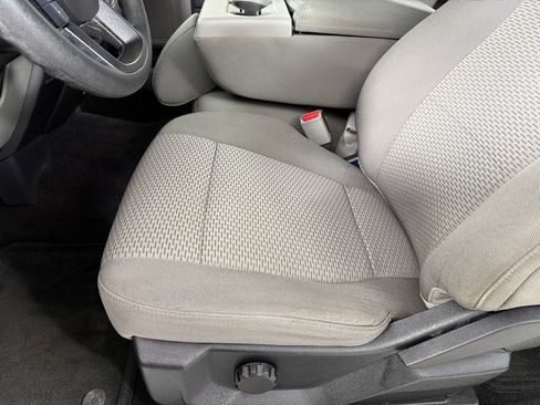 Used 2017 Ford F150 XLT image 12