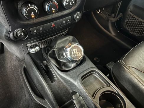 Used 2014 Jeep Wrangler Sahara w/ Connectivity Group AWD/4WD image 21